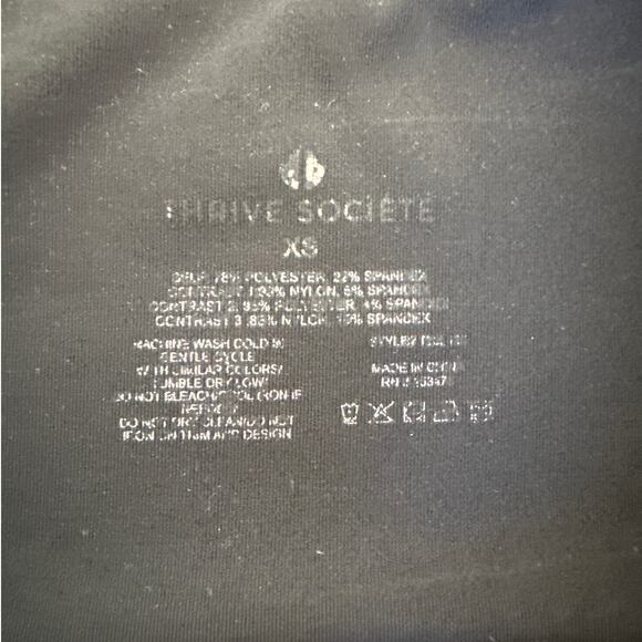Thrive Societe - Zip Ankle High Waist Leggings in Black - Picture 4 of 5